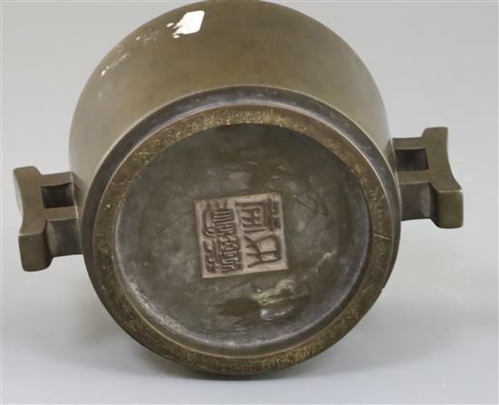 A Chinese bronze censer, W. 15.5cm